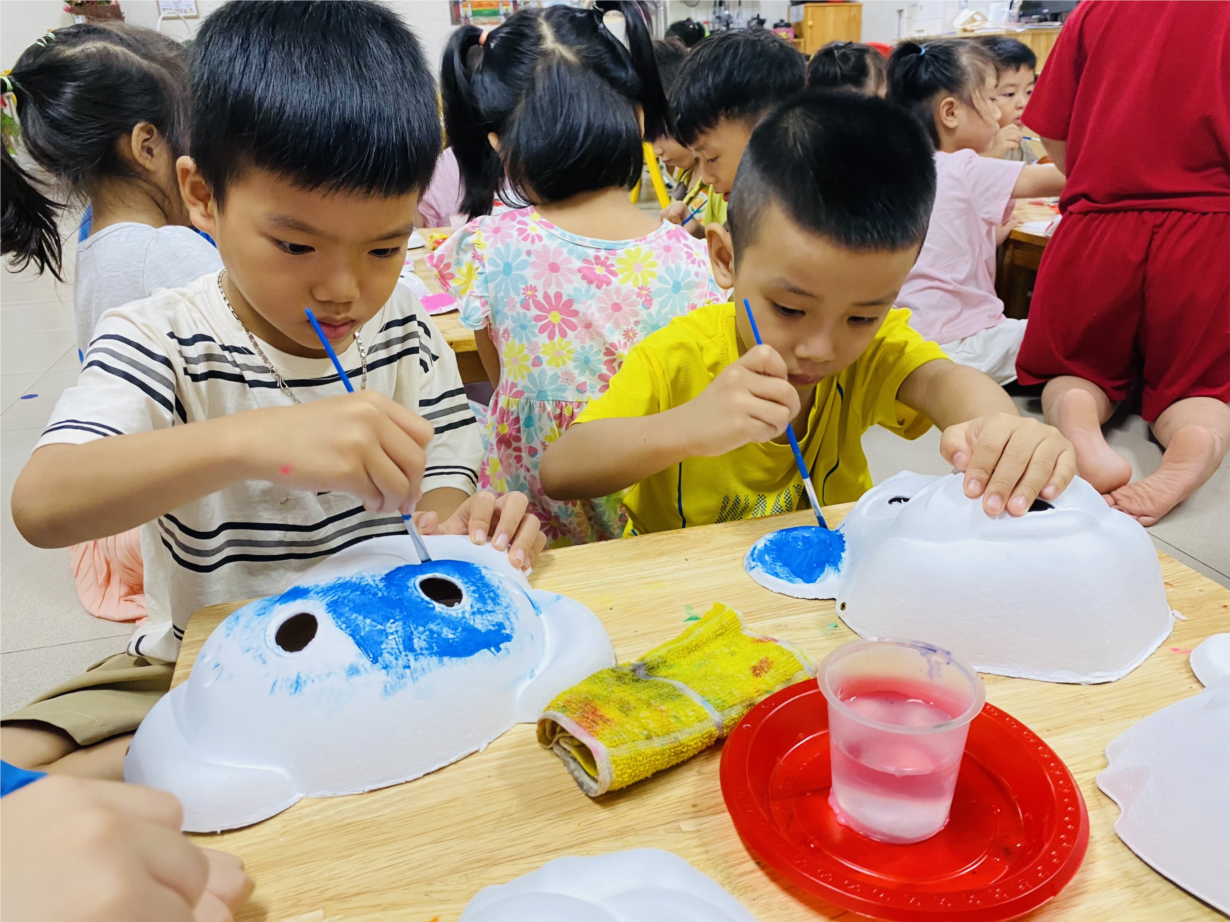 Alvin1 với hoạt động trong tuần Hôi  Tổng kết Trung thu trong mắt em  Bé trang trí mặt nạ